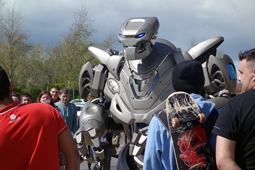 src-titan-the-robot-10.jpg