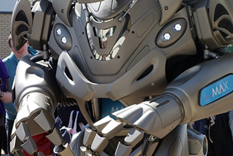 src-titan-the-robot-15.jpg