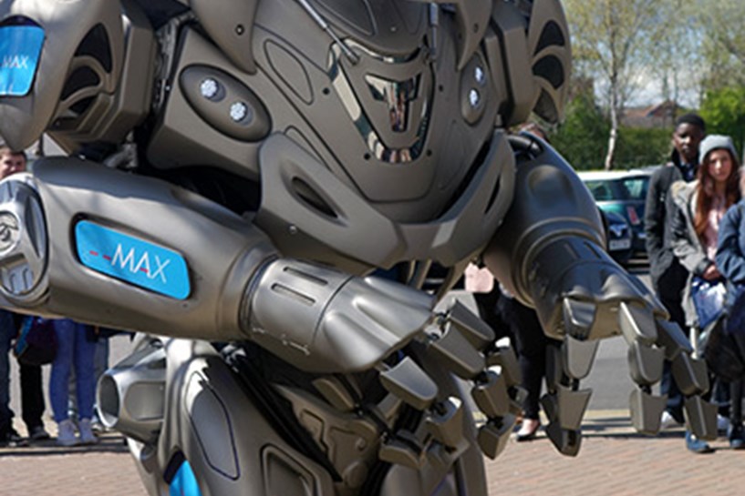 src-titan-the-robot-8.jpg
