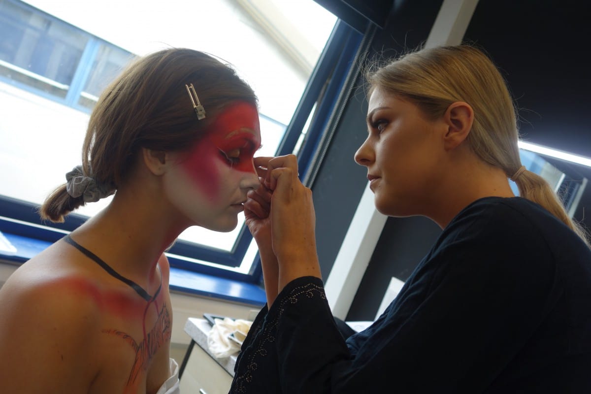 exhibition-makeup-talent-03.jpg