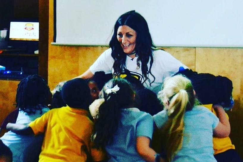 38992208 10157568782968998 7149432243440582656 O