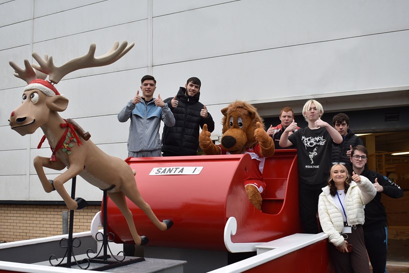 Trade Students At Stockton Riverside College With Roary Dec 22